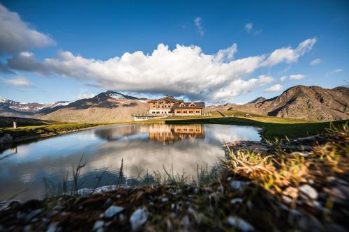 Hotel Sunny Valley Mountain Lodge