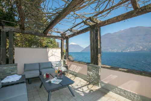 Brienno Villa Sleeps 16