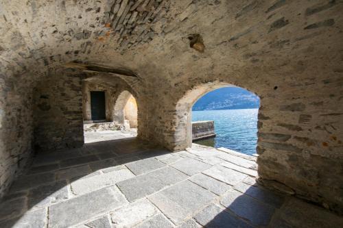 Brienno Villa Sleeps 16