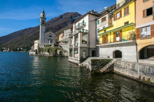 Brienno Villa Sleeps 16