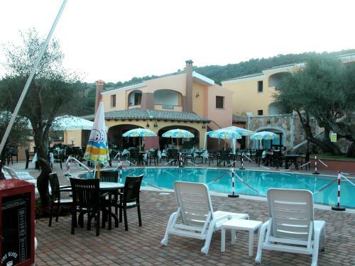 Aparthotel Li Troni