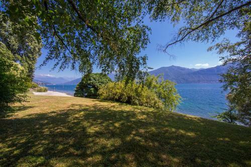 Cadenabbia Apartment Sleeps 4
