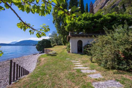 Cadenabbia Apartment Sleeps 4
