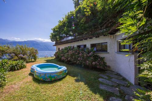 Cadenabbia Apartment Sleeps 4