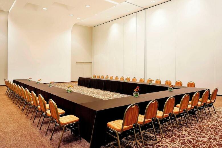Sheraton Milan Malpensa Airport Hotel & Conference