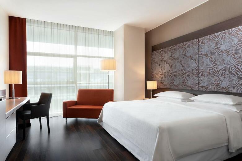 Sheraton Milan Malpensa Airport Hotel & Conference