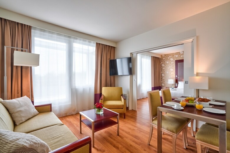 Hotel Zenitude Relais & Spa - Paris Charles De Gaulle