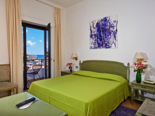 Hotel Cala Luna