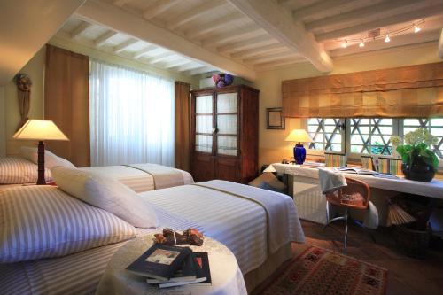 Camaiore Villa Sleeps 10 Pool Air Con