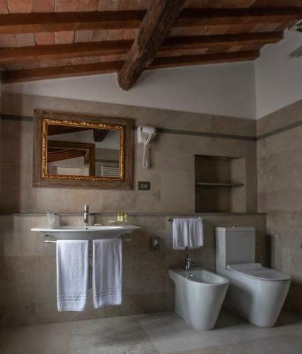 Hotel Relais Corte Rodeschi
