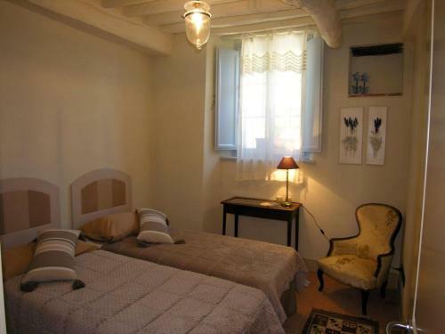 Salapreti Apartment Sleeps 4 Pool
