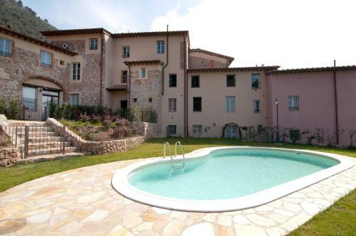 Salapreti Apartment Sleeps 4 Pool