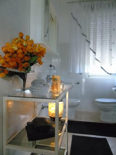 Apartment In Campiglia Marittima 30342
