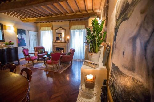 Borgo Agli Scudi B&B