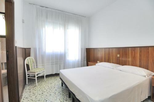 Hotel Venus Best Price