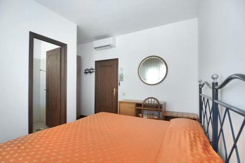Hotel Venus Best Price