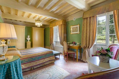 Coselli 's Collection. Luxury Villas Rental