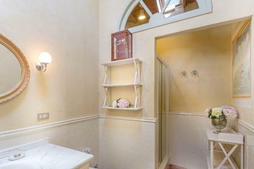 Coselli 's Collection. Luxury Villas Rental