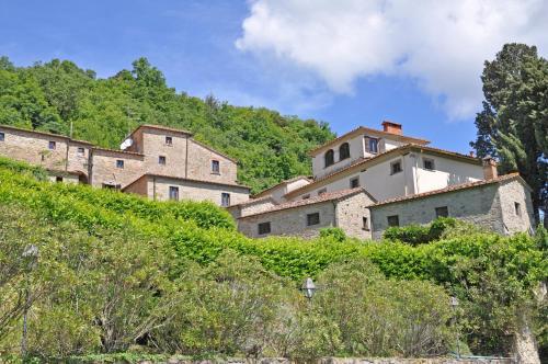 Capolona Apartment Sleeps 4 T241756