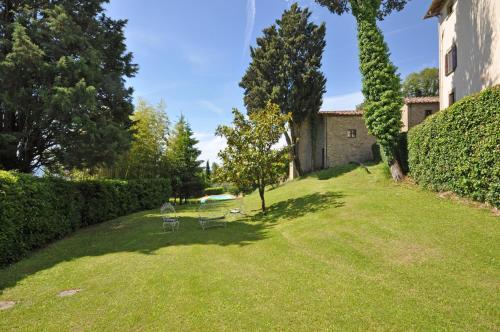 Capolona Apartment Sleeps 4 T241756