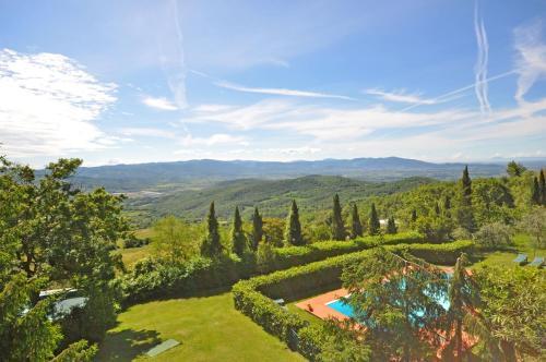 Capolona Apartment Sleeps 4 T241756