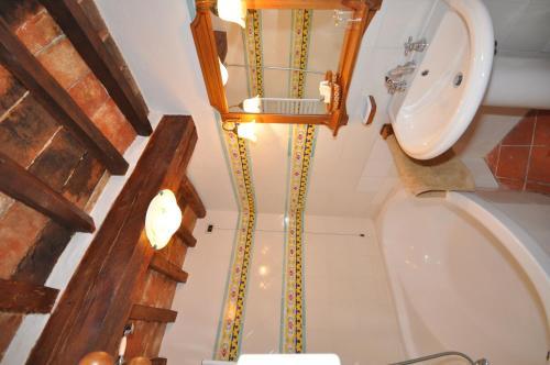 Capolona Apartment Sleeps 2 T241782