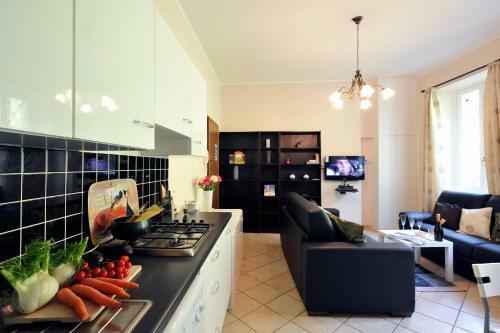 Carlazzo Apartment Sleeps 4 Pool