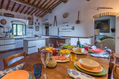 Casole D'elsa Villa Sleeps 24 Pool Wifi