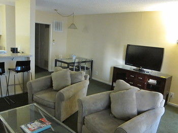 Hotel Hollywood Orchid Suites