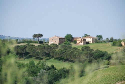 Castelfiorentino Villa Sleeps 6 Pool