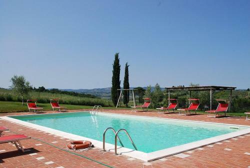 Castelfiorentino Villa Sleeps 6 Pool