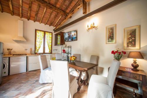 Castellina In Chianti Villa Sleeps 10 Pool Wifi