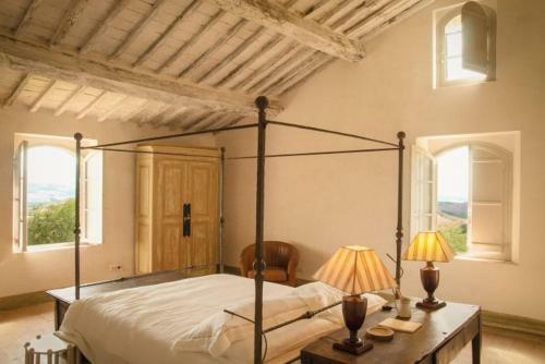 Castiglioncello Del Trinoro Villa Sleeps 12 T762720