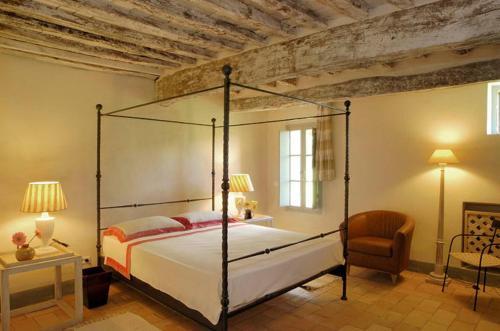 Castiglioncello Del Trinoro Villa Sleeps 12 T762720