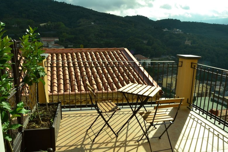 Hostal Cento Tari' Guest House