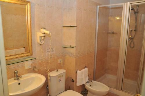 Hostal Catania Centro Rooms