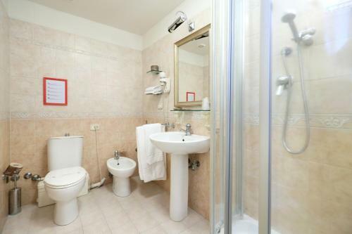 Hostal Catania Centro Rooms