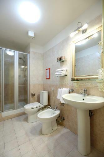 Hostal Catania Centro Rooms