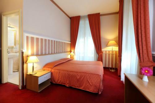 Hostal Catania Centro Rooms