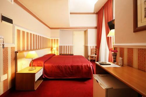 Hostal Catania Centro Rooms
