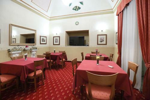 Hostal Catania Centro Rooms