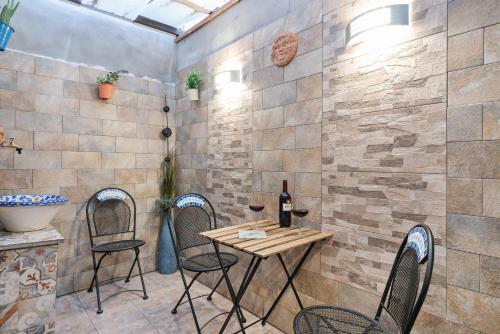 Apartamento Castel Ursino Charming Flat