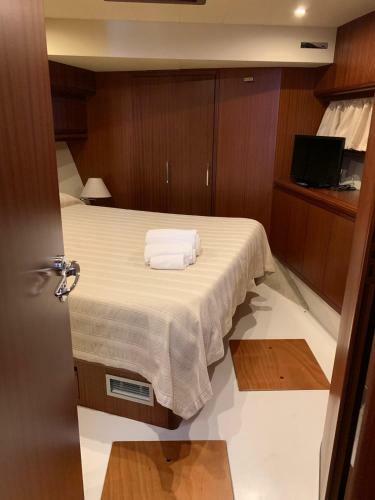 Mg Rent Yacht