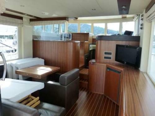 Mg Rent Yacht