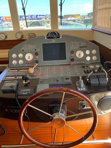 Mg Rent Yacht