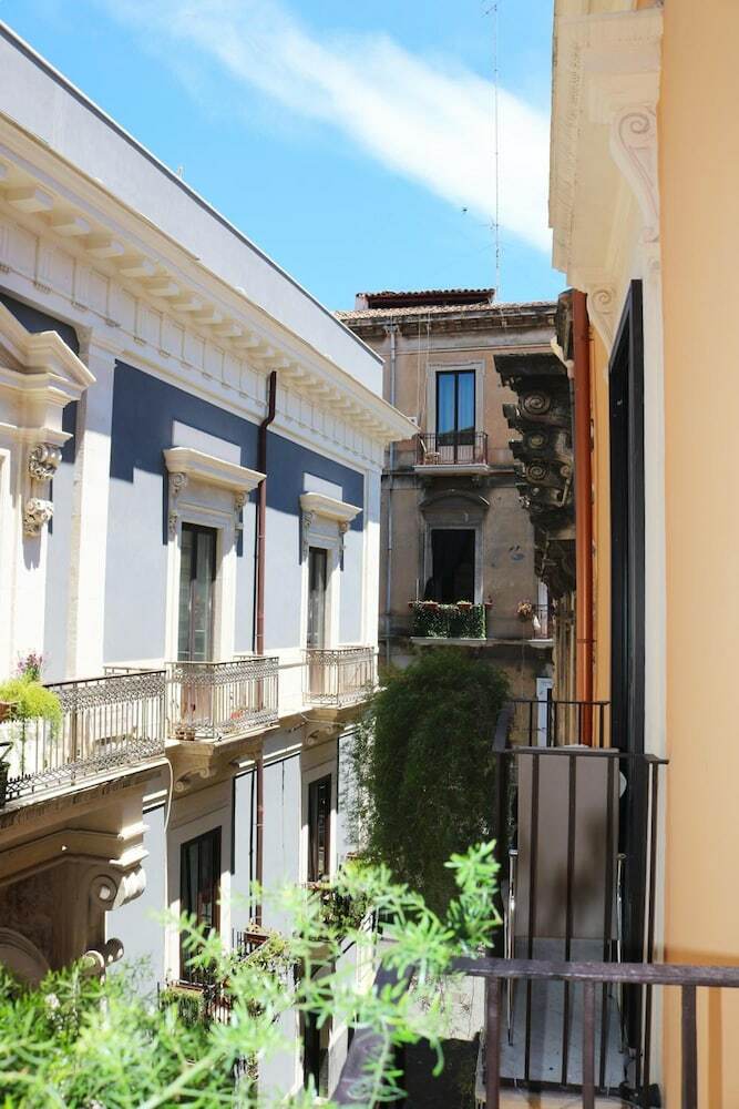 Hostal Preluna Central Palace