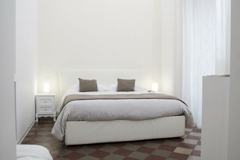 Hostal Sleep Inn Catania Rooms