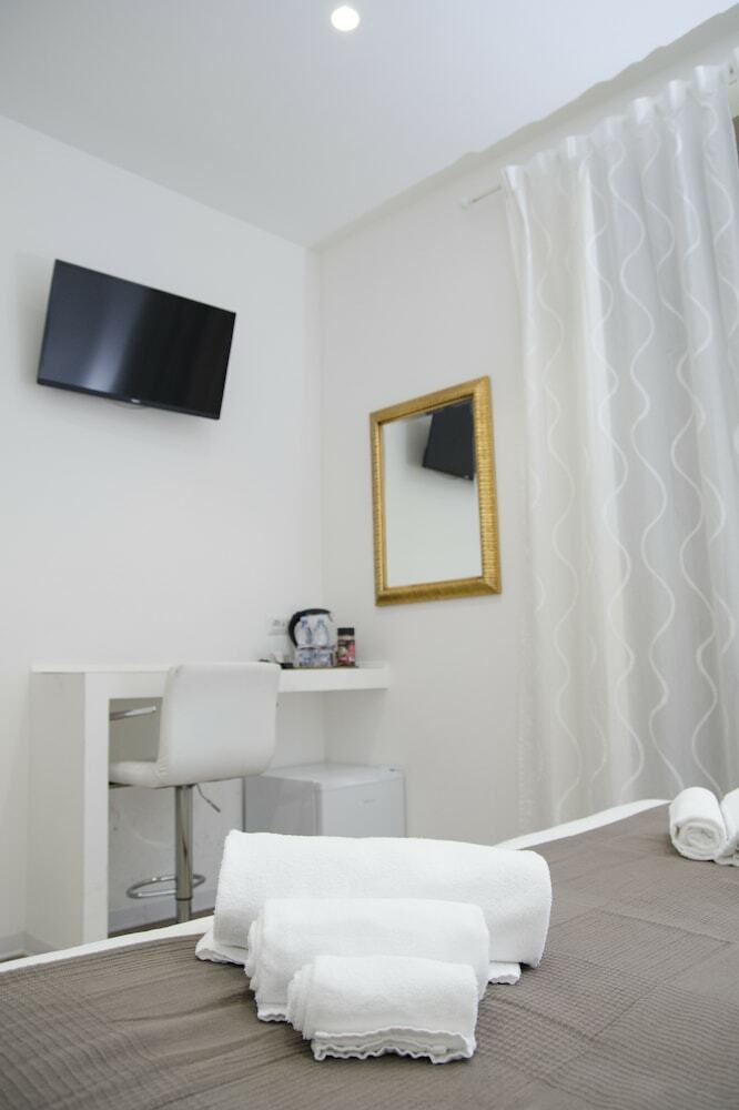 Hostal Sleep Inn Catania Rooms
