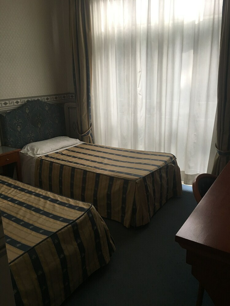 Hostal City Hall