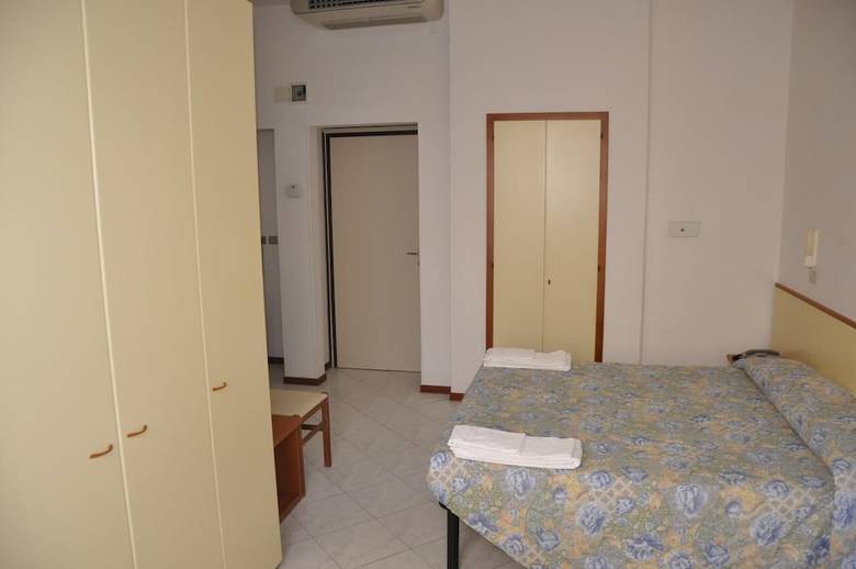 Hotel Albergo Larenzia